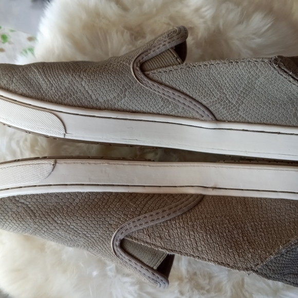 Olukai - Picture 6 of 10